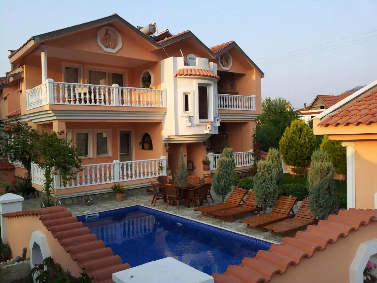 Dalyan-Palace-01_840.jpg