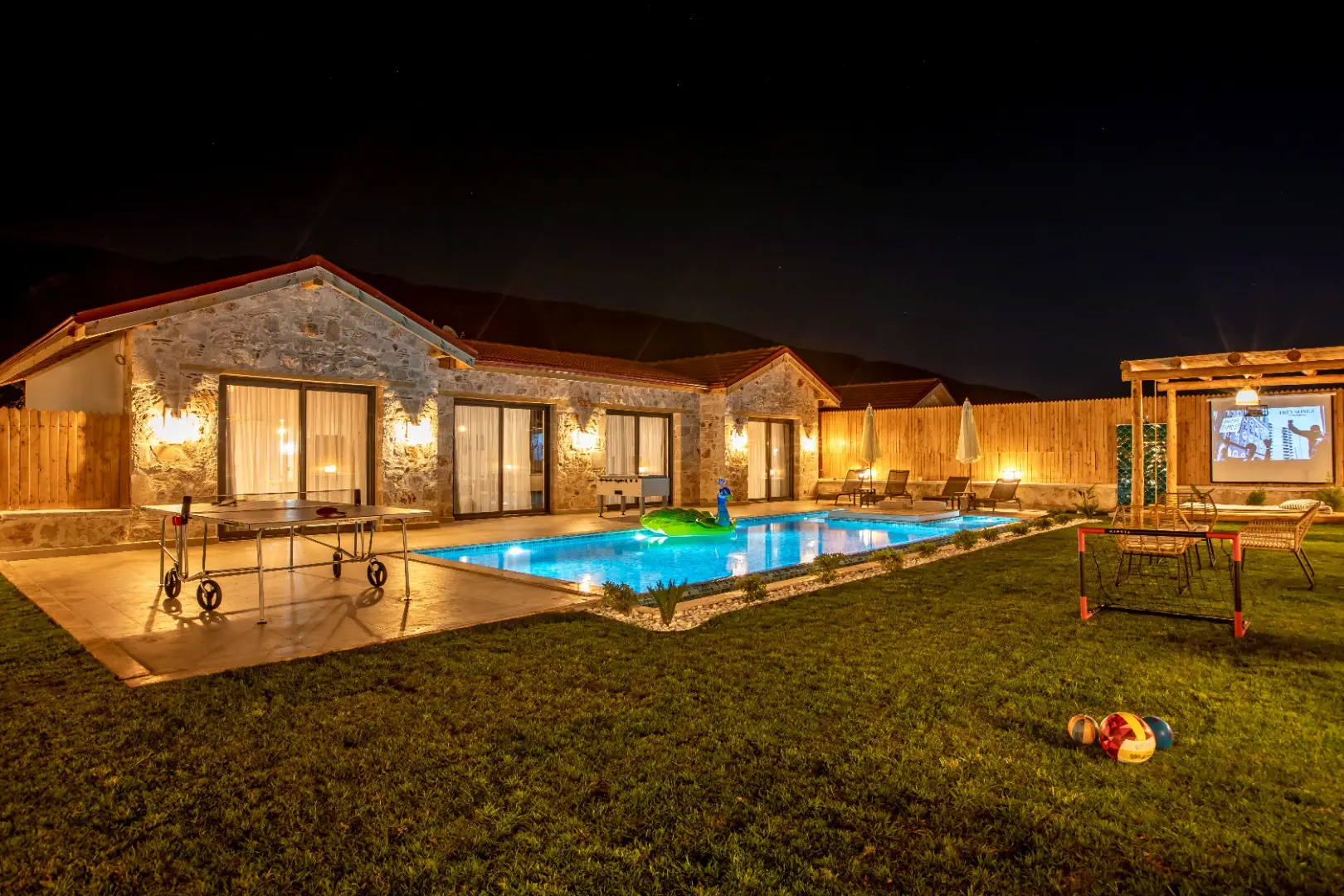 ViLLA-15710-10_90.jpg