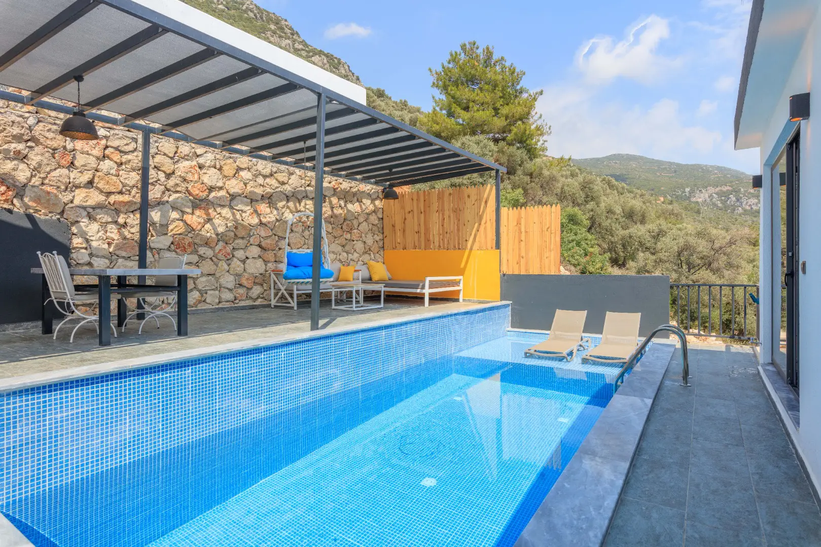 Villa-Mulberry-Poolsuit-9-Kalkan-Garanti-Villam-9_586.jpg